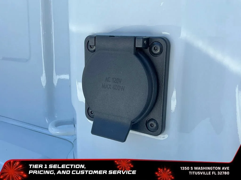 New 2026 Summit White GMC SLE image 44