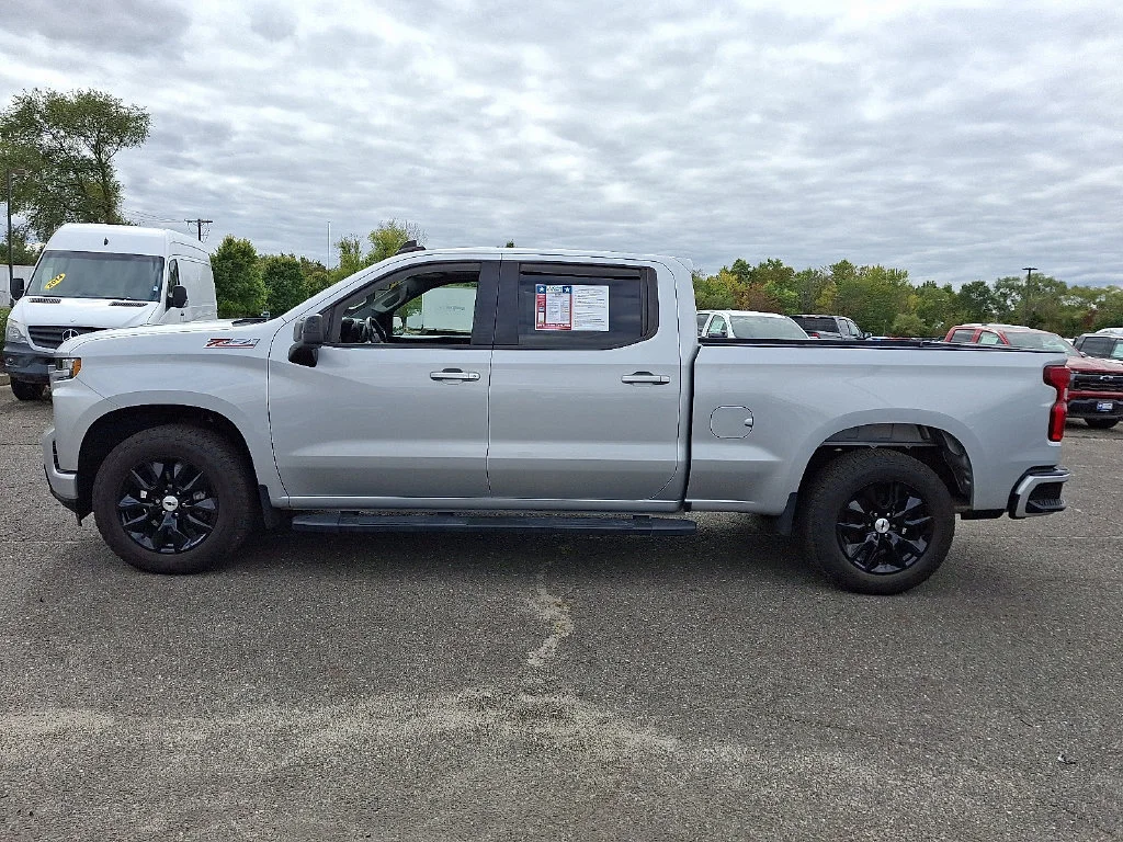 Used 2020 Silver Ice Metallic Chevrolet RST image 7