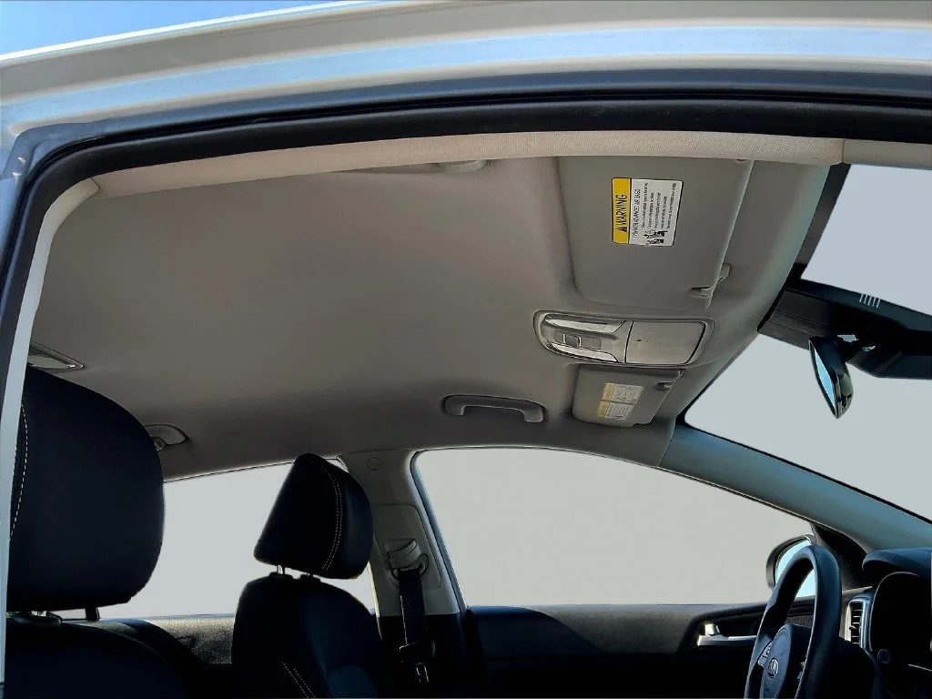 Used 2020 Sparkling Silver Kia LX image 30