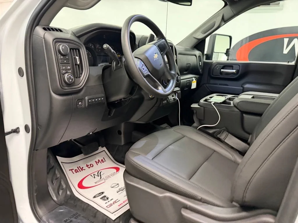 New 2026 Summit White Chevrolet Work Truck image 9