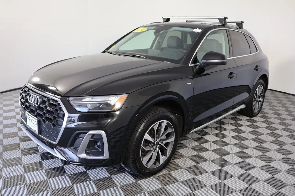 Used 2024 Mythos Black Metallic Audi 45 S line Premium Plus image 4