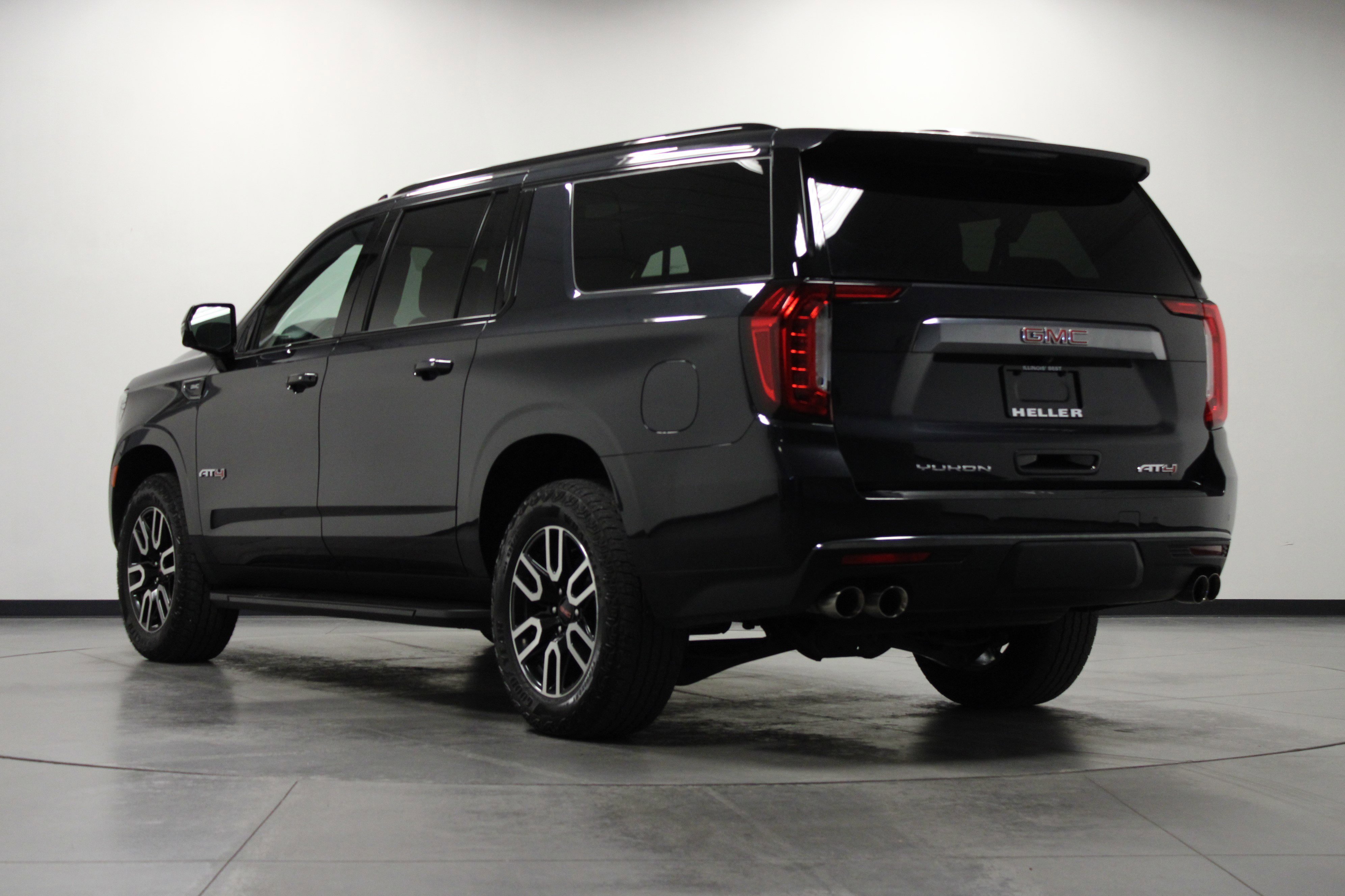 Used 2024 Titanium Rush Metallic GMC AT4 image 6