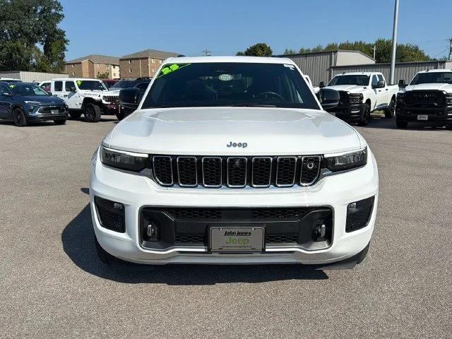Used 2023 White Jeep Overland image 18