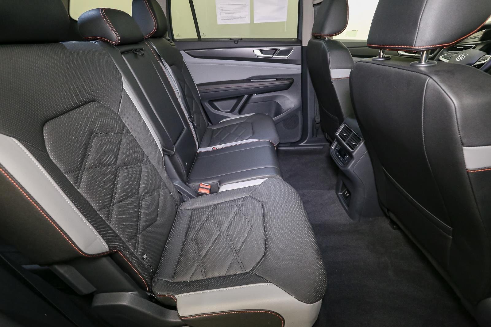 Used 2025 Pure Gray Volkswagen 2.0T Peak Edition image 25