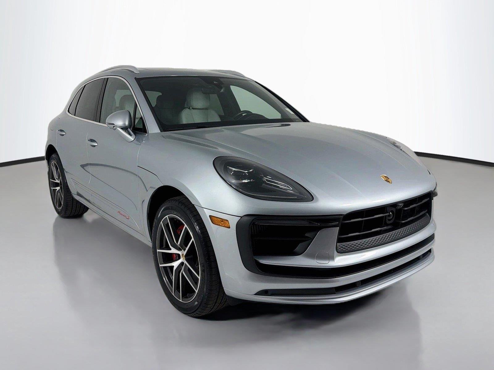 Used 2023 Dolomite Silver Metallic Porsche S image 22