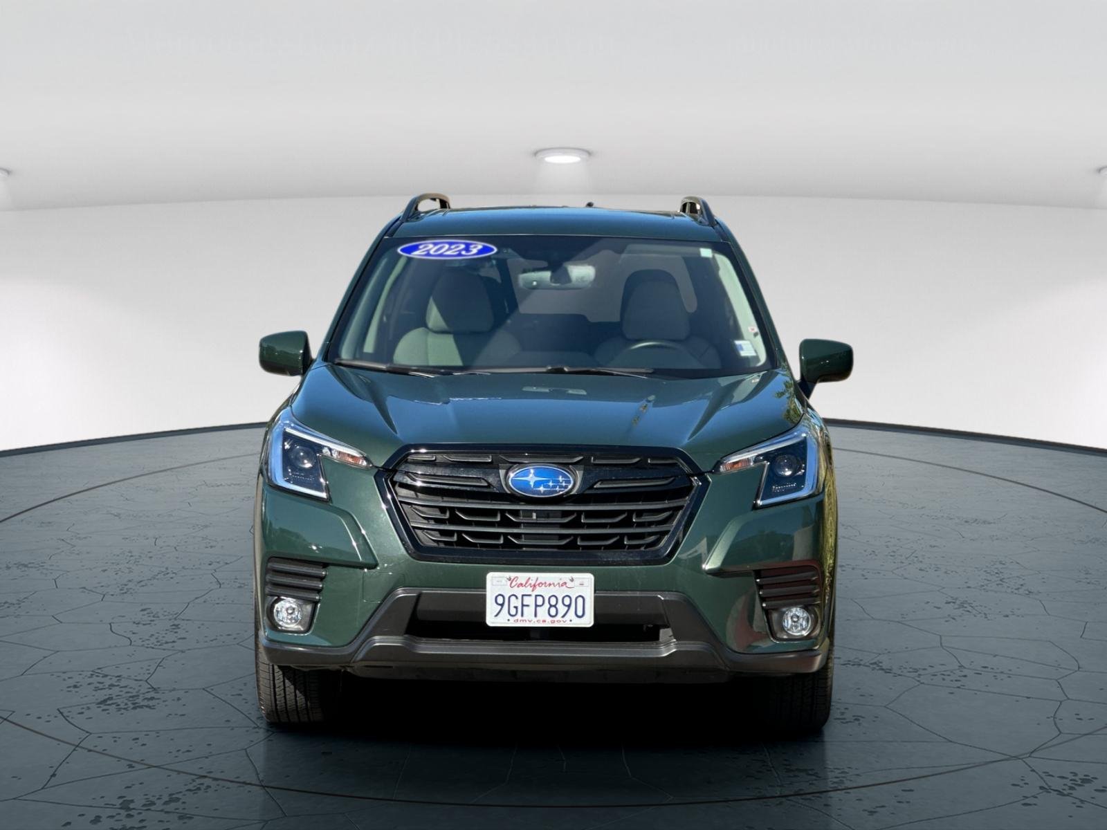 Used 2023 Green Subaru Premium 4D Sport Utility image 9