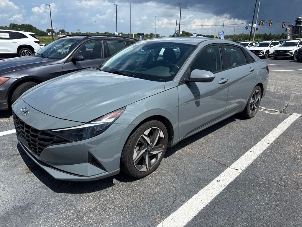 Used 2023 Gray Hyundai SEL image 1