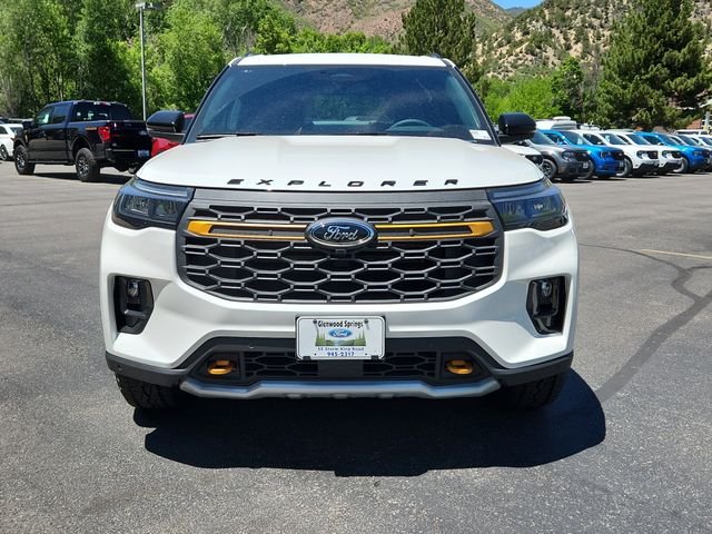 New 2026 Star White Metallic Tri-Coat Ford Tremor® image 6