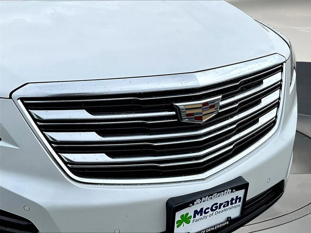 Used 2017 White Cadillac Luxury image 36
