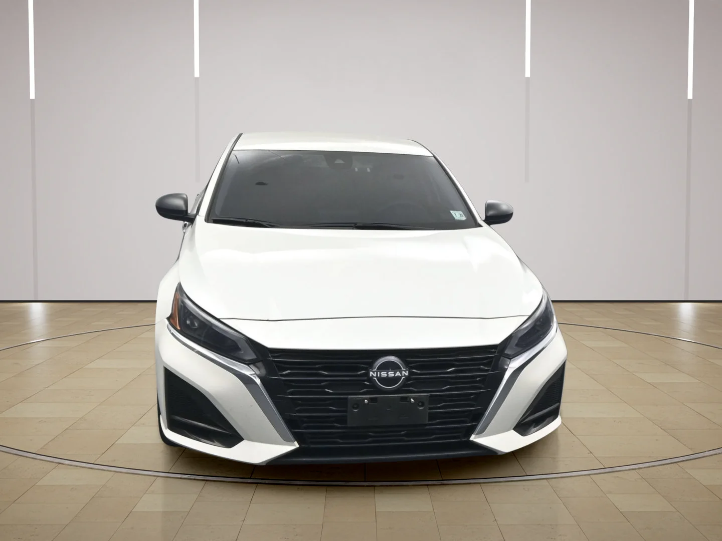 Certified Used 2024 Pearl White Tricoat Nissan 2.5 SV image 2