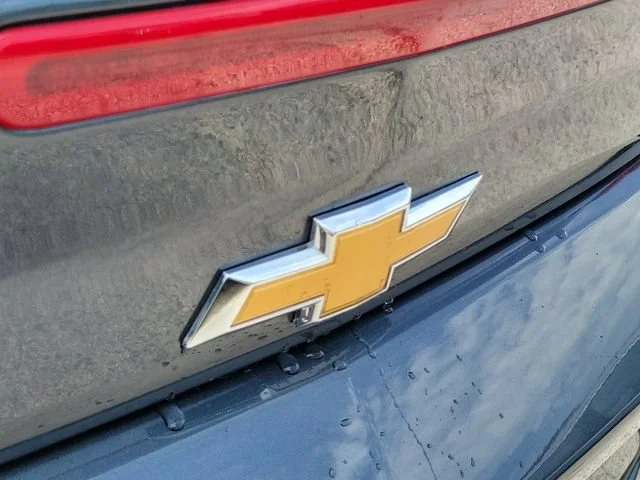 Used 2023 Shadow Gray Metallic Chevrolet 1LT image 9