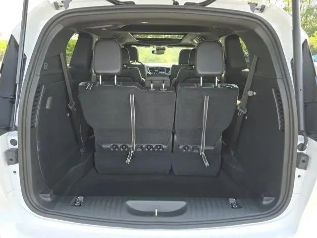 2026 Chrysler Pacifica Select - Photo 26