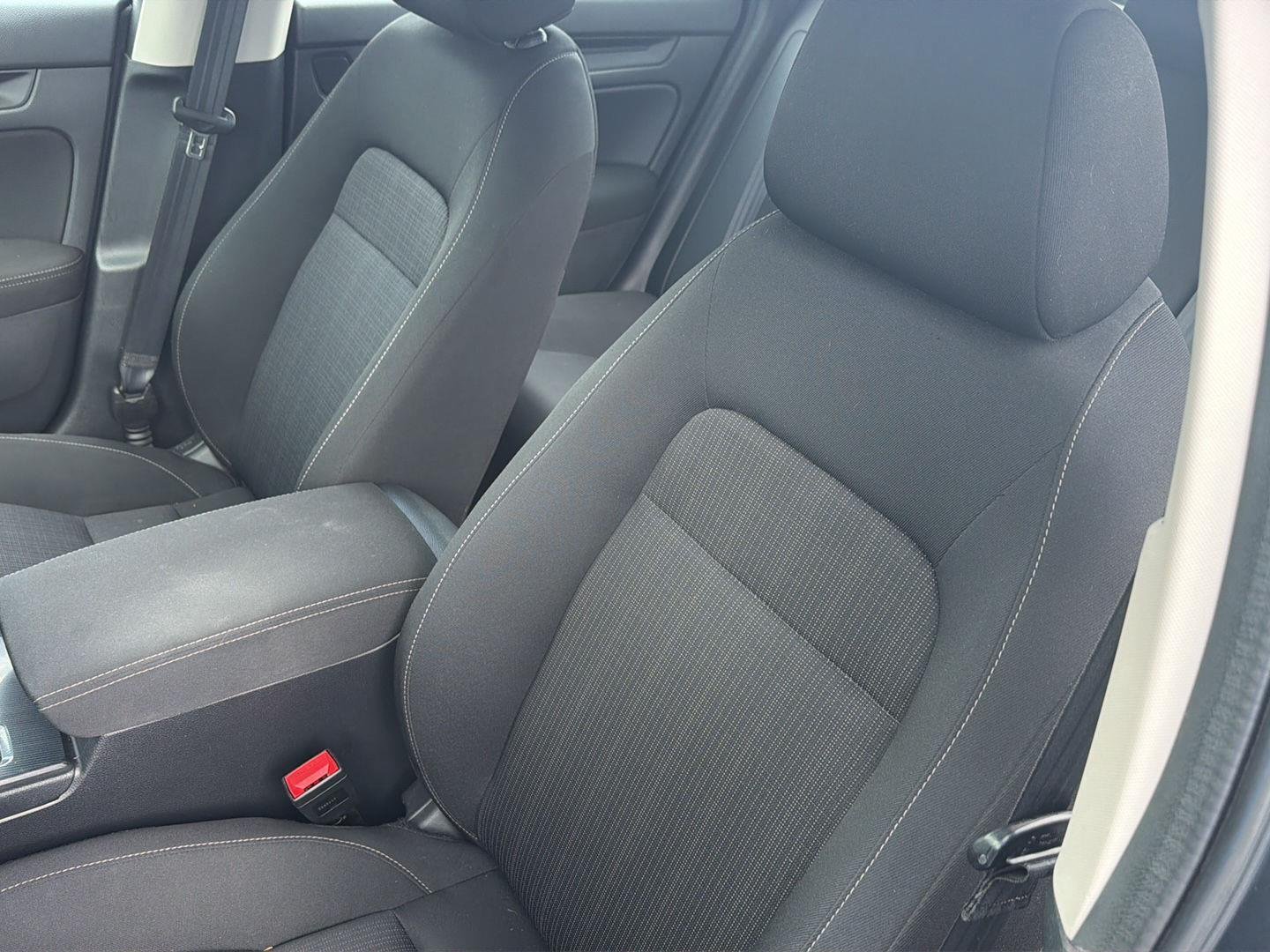 Used 2022 Meteorite Gray Metallic Honda LX image 27
