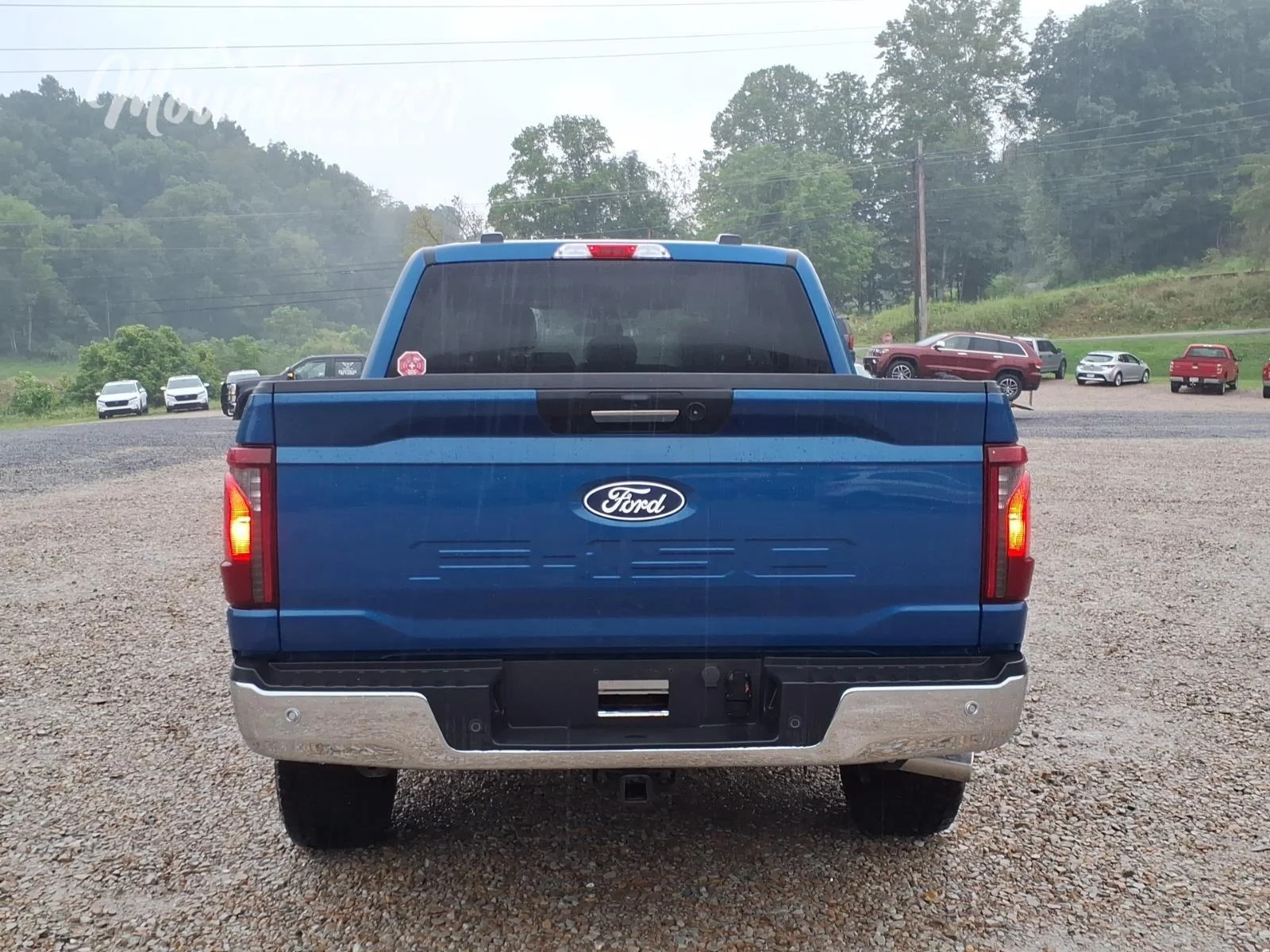 Used 2024 Atlas Blue Ford XLT image 7