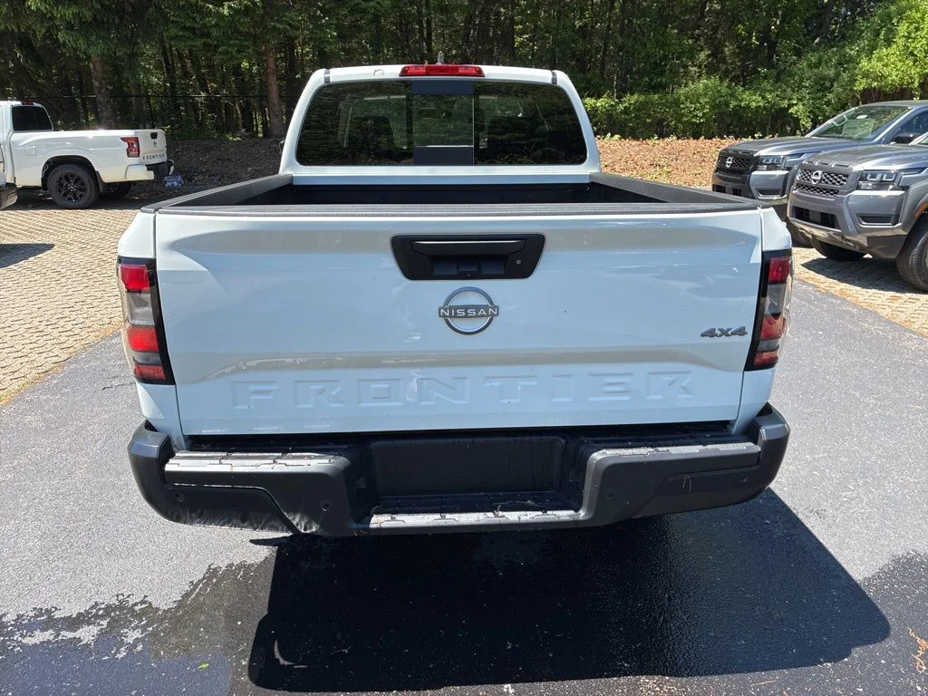 New 2026 Glacier White Nissan King Cab® S image 7