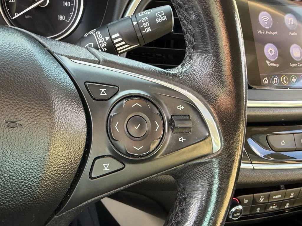 Used 2020 White Buick Essence image 23