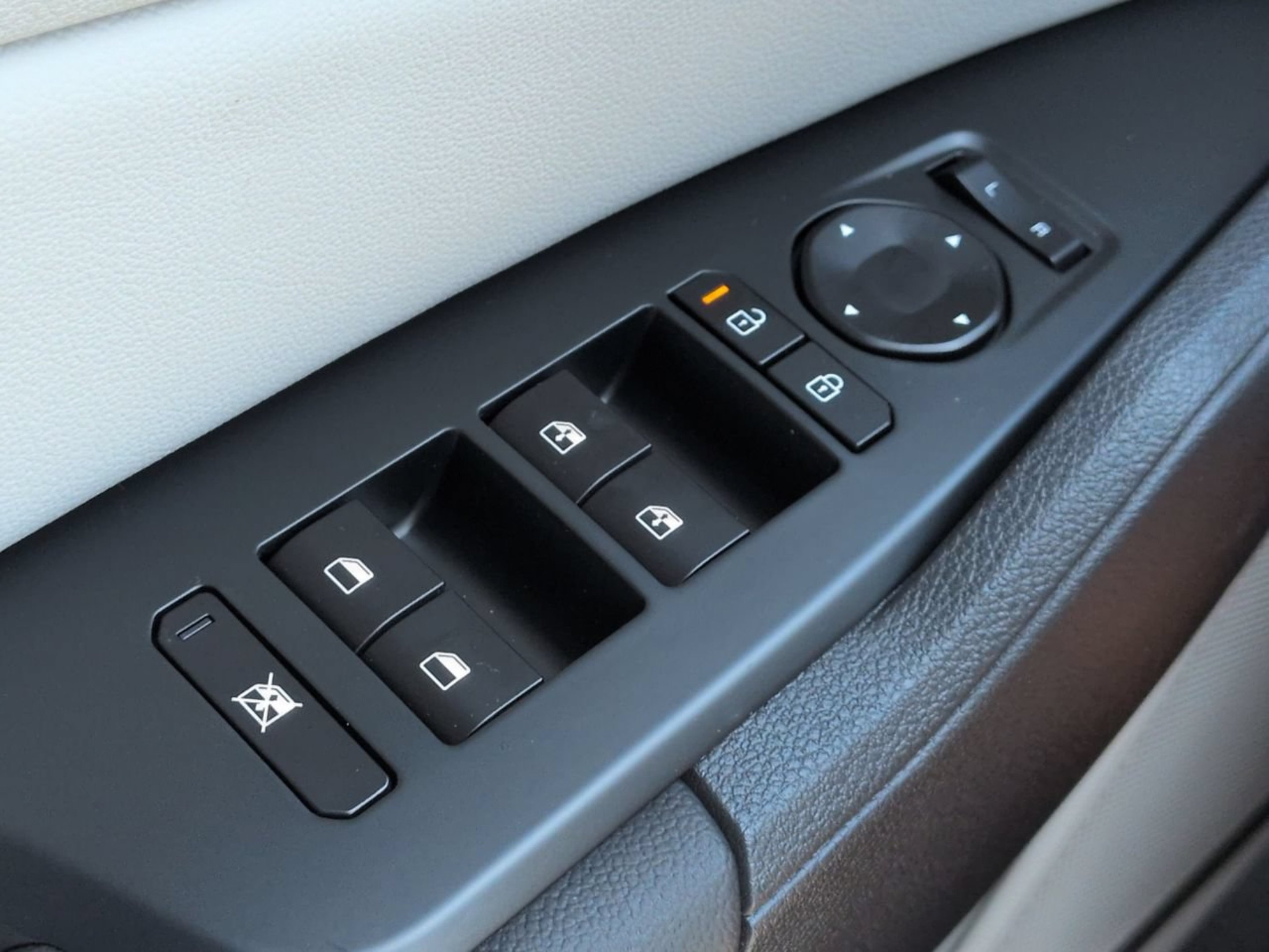 New 2026 Panthera Metal Gray Kia EX image 29