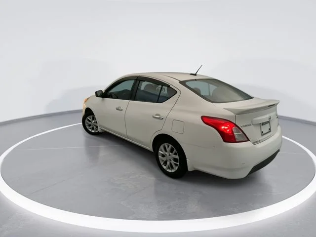 Used 2017 White Nissan 1.6 SV image 4