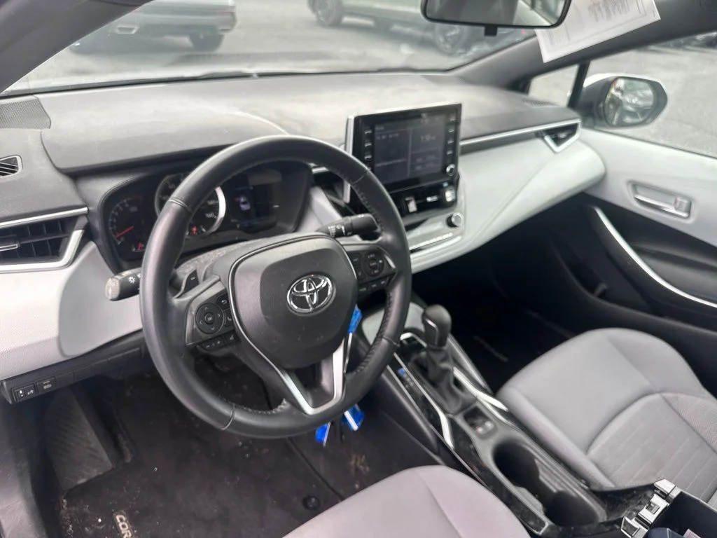 Used 2020 Classic Silver Metallic Toyota SE image 25