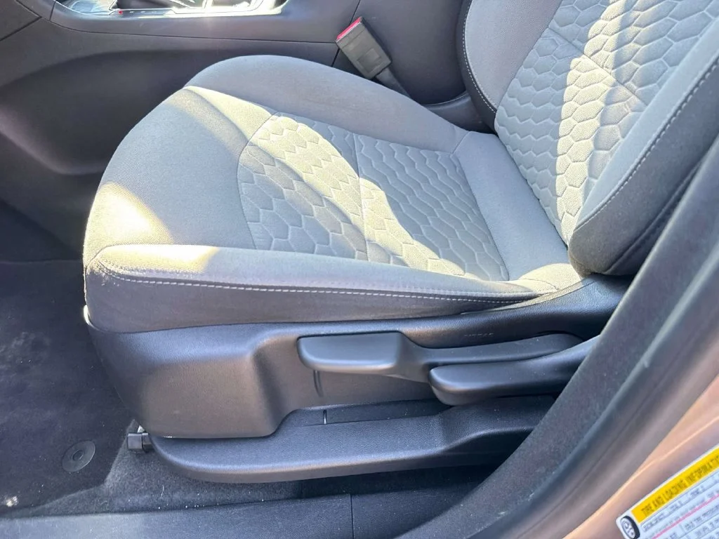 Used 2018 Beige Chevrolet LS image 24