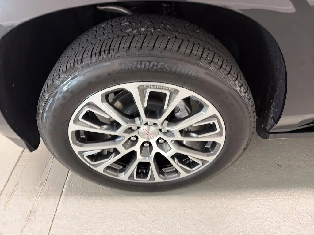 Used 2026 Onyx Black GMC Denali image 4