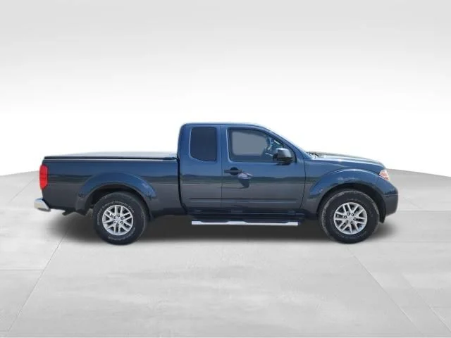 Used 2016 Blue Nissan SV image 2