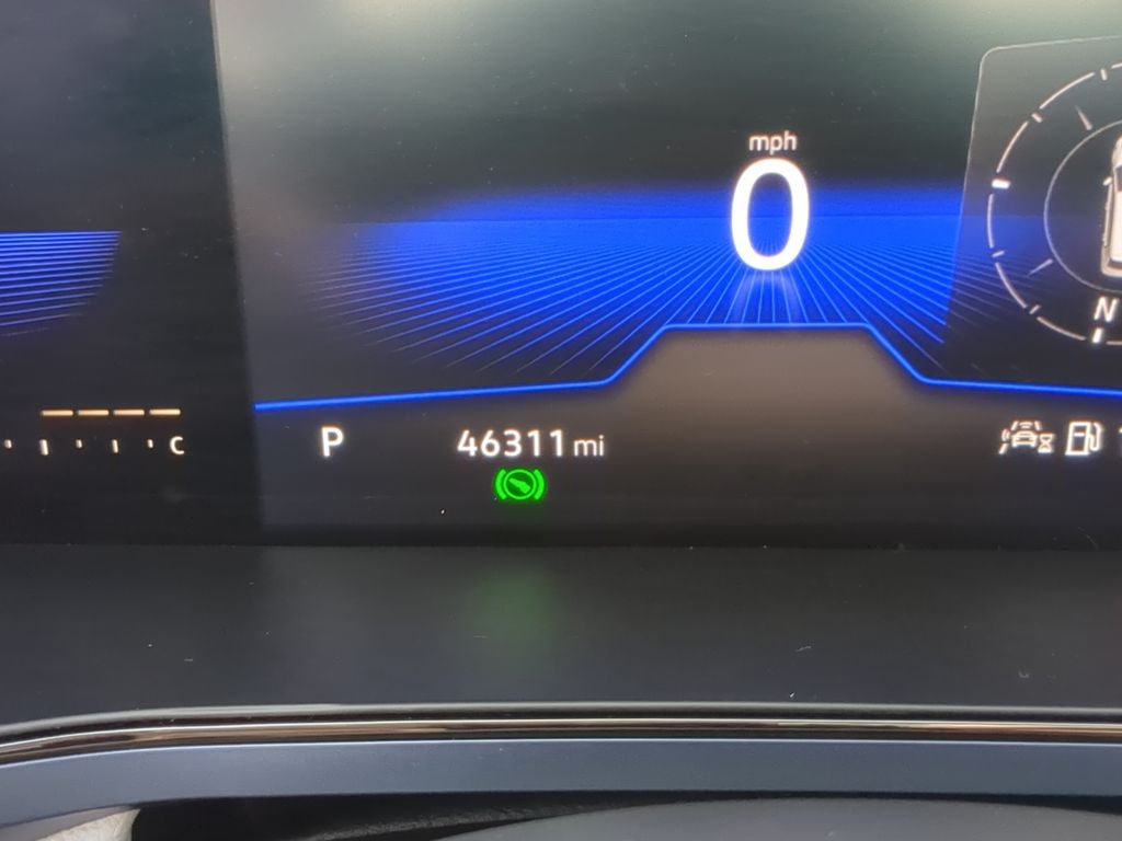Certified Used 2023 Black Volkswagen 1.5T SE image 33
