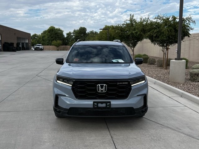 2025 Honda Pilot Black Edition photo 2