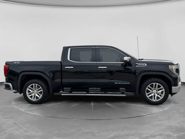 Used 2020 Black GMC SLT image 2