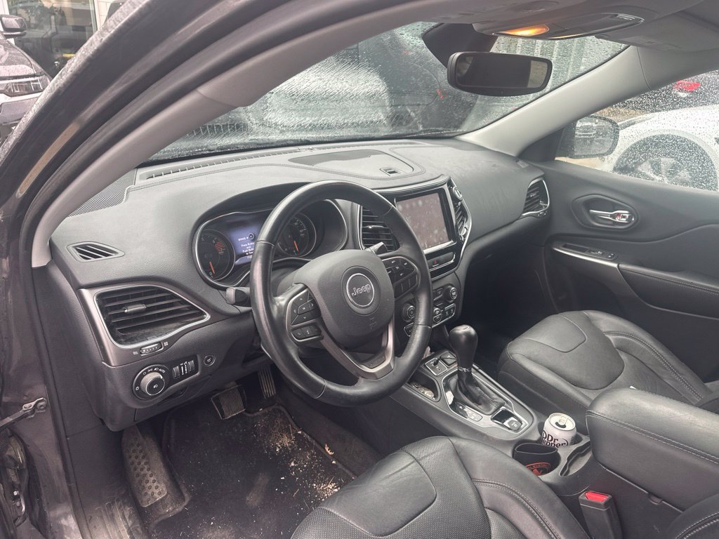 Used 2019 Gray Jeep Limited image 6