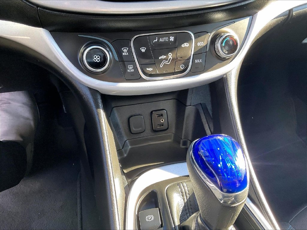 Used 2018 Black Chevrolet LT image 25