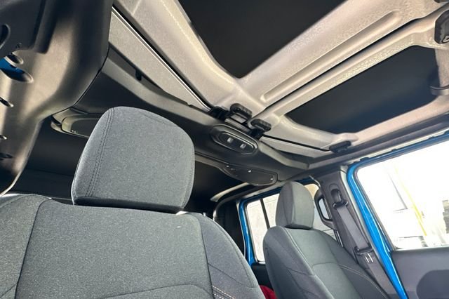 New 2026 Hydro Blue Pearlcoat Jeep Sport S image 15