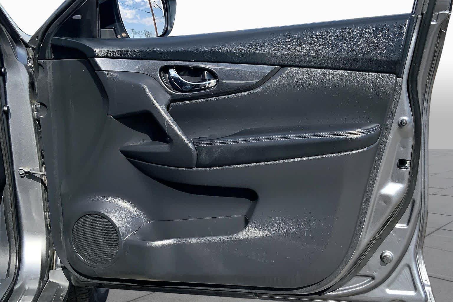 Used 2017 Gun Metallic Nissan SV image 20