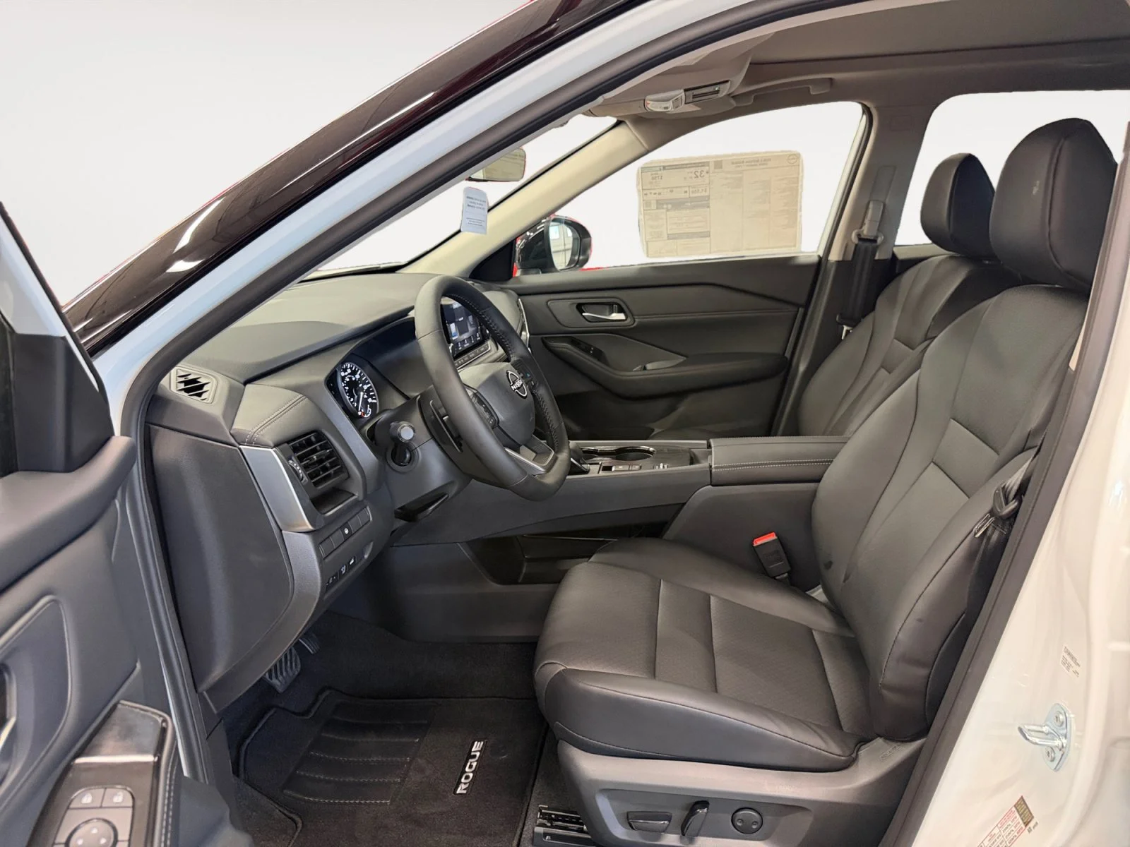 New 2026 Everest White Pearl Tricoat Nissan Dark Armor image 23