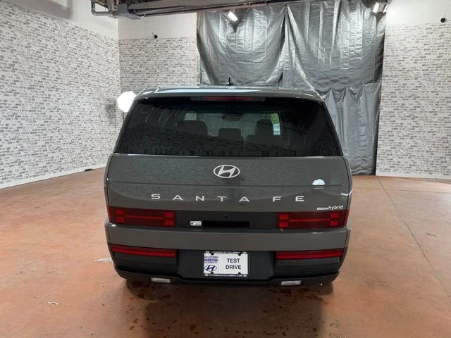 New 2026 Hampton Gray Hyundai SE image 5