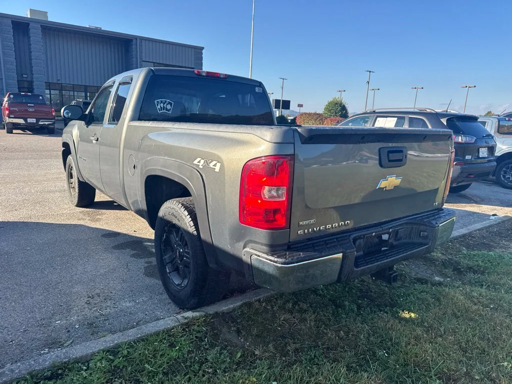 Used 2011 Green Metallic Chevrolet Work Truck image 20