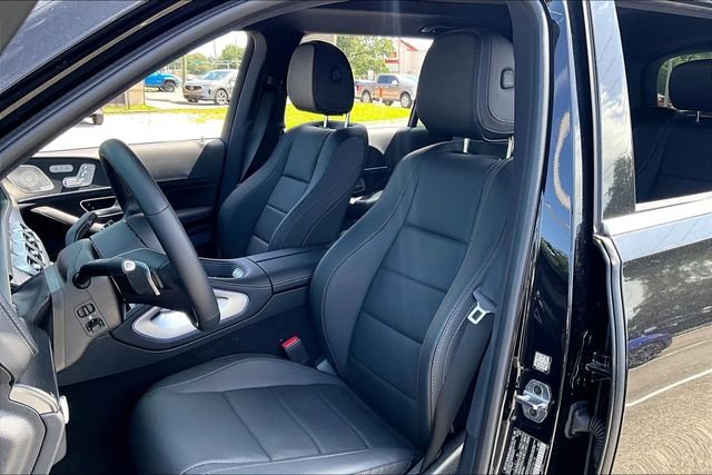 Used 2025 Black Mercedes-Benz GLS 450 image 8