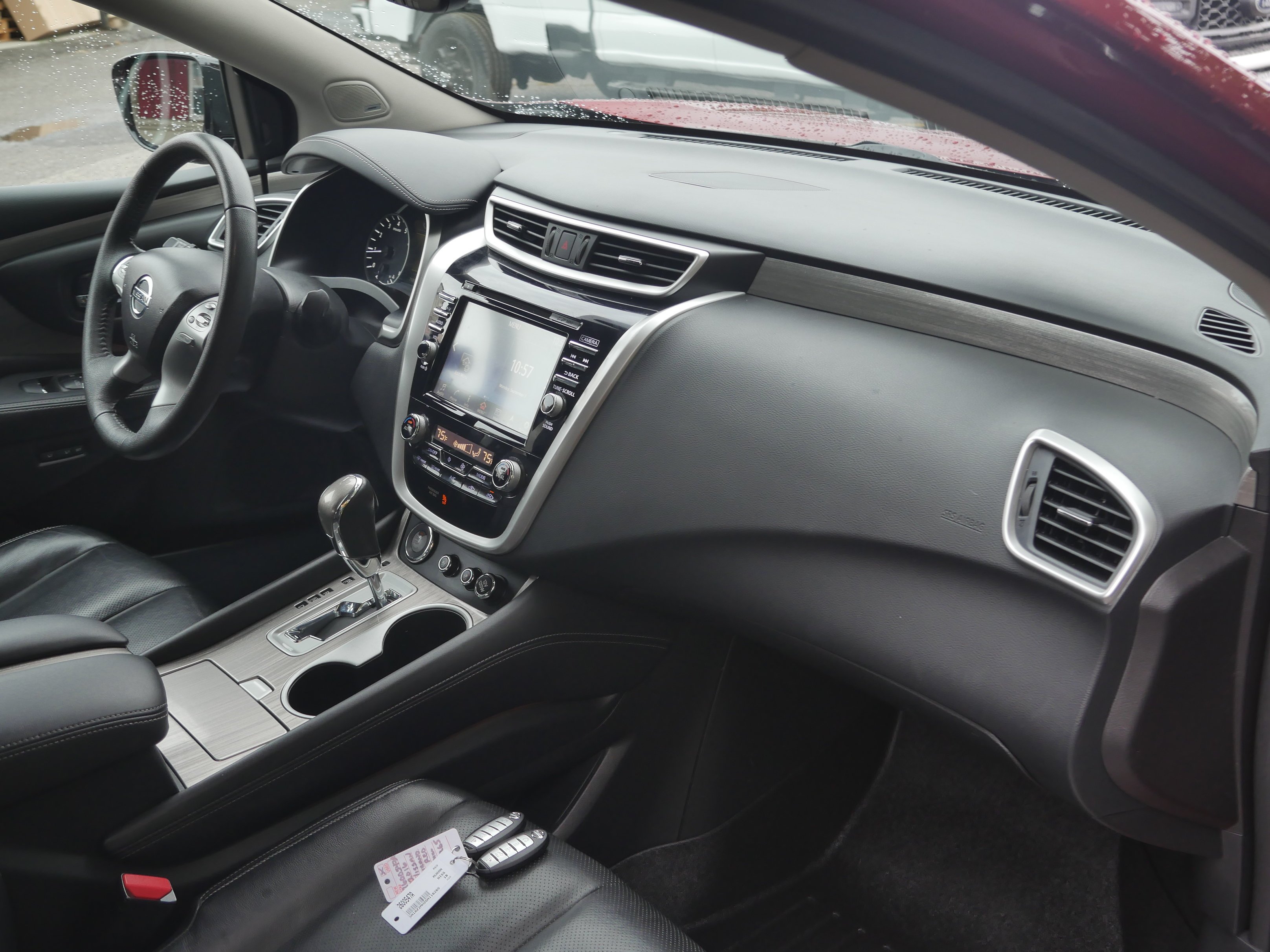 Used 2016 Cayenne Red Metallic Nissan Platinum image 25
