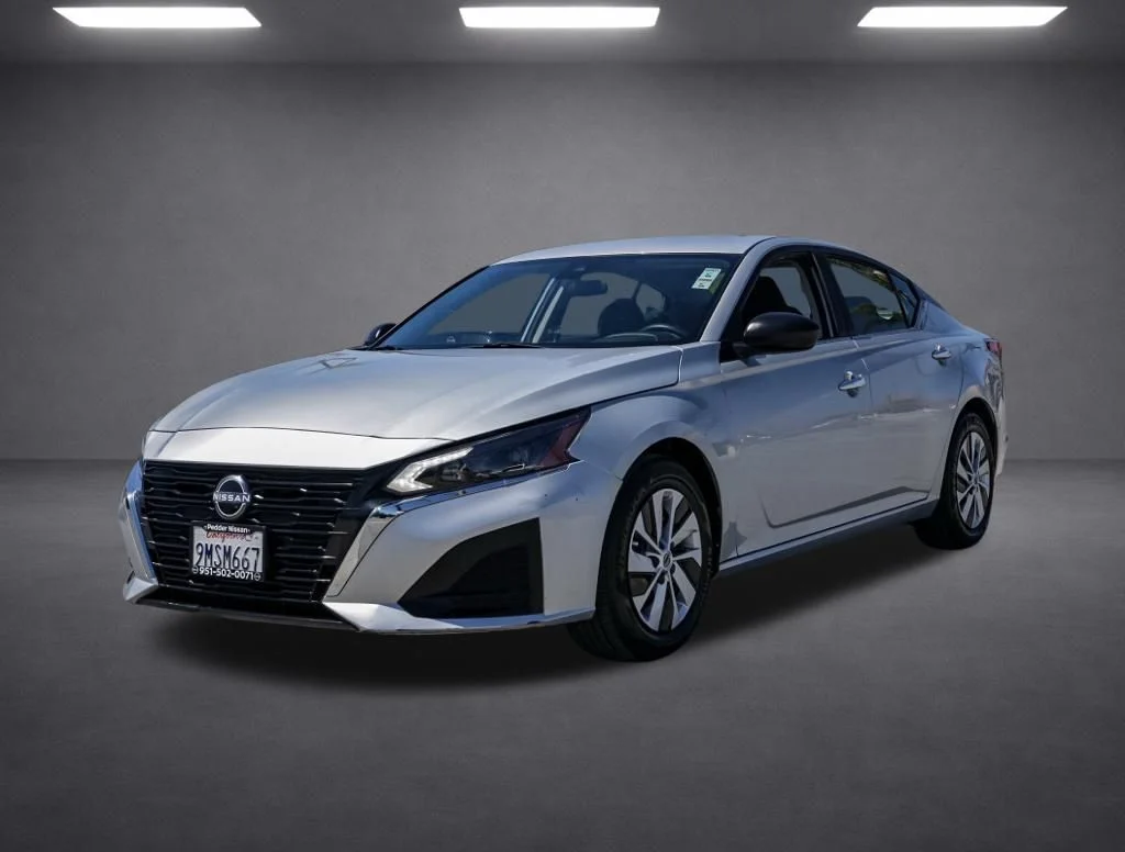 Used 2024 Silver Nissan 2.5 S image 7