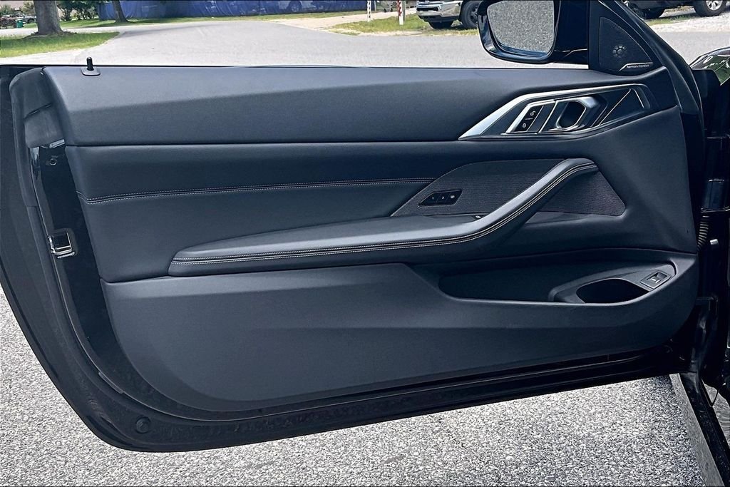 Used 2023 Black BMW M440i image 16