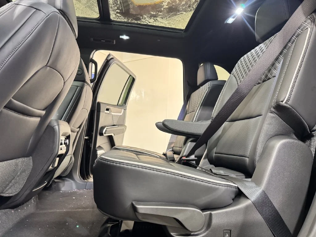 2027 GMC Acadia Denali - Photo 10