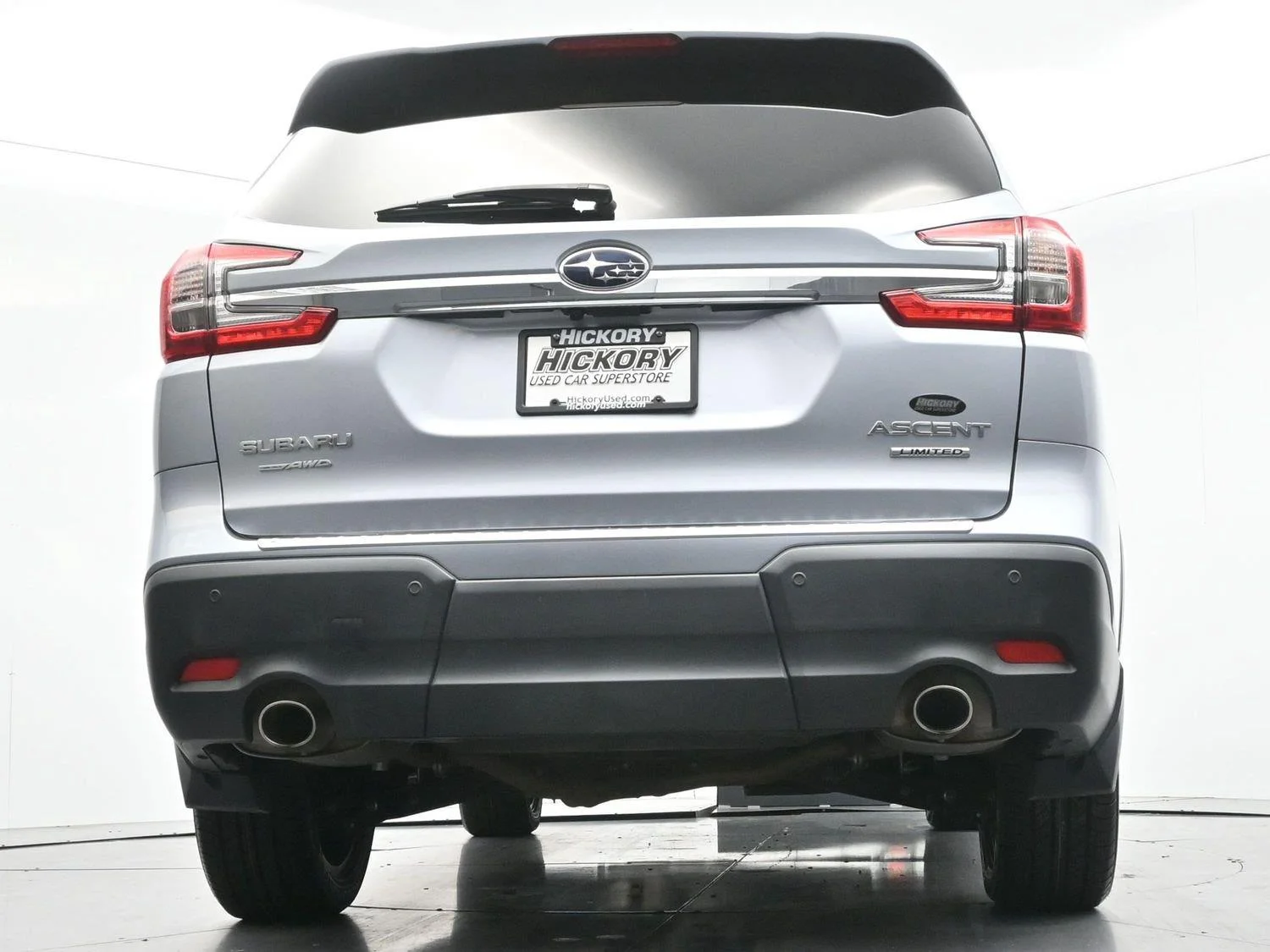 Used 2024 Ice Silver Metallic Subaru Limited image 56