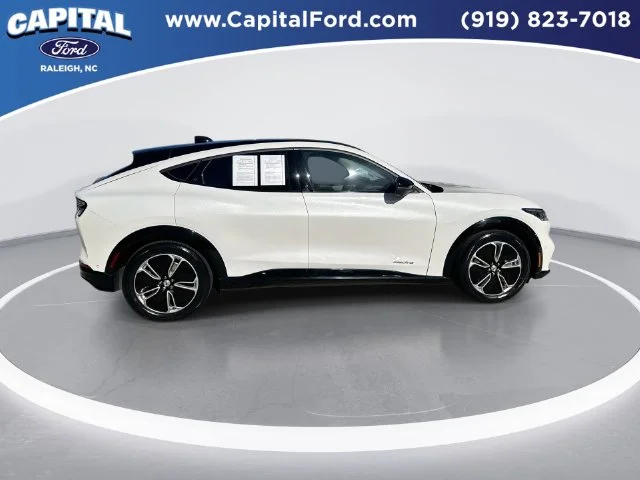 Used 2023 White Ford Premium image 9