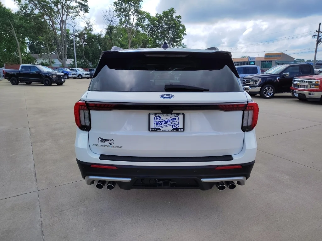 Used 2025 Star White Ford Platinum image 6