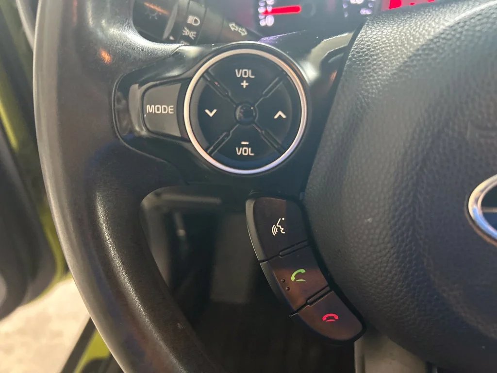 Used 2014 Green Kia Plus image 37