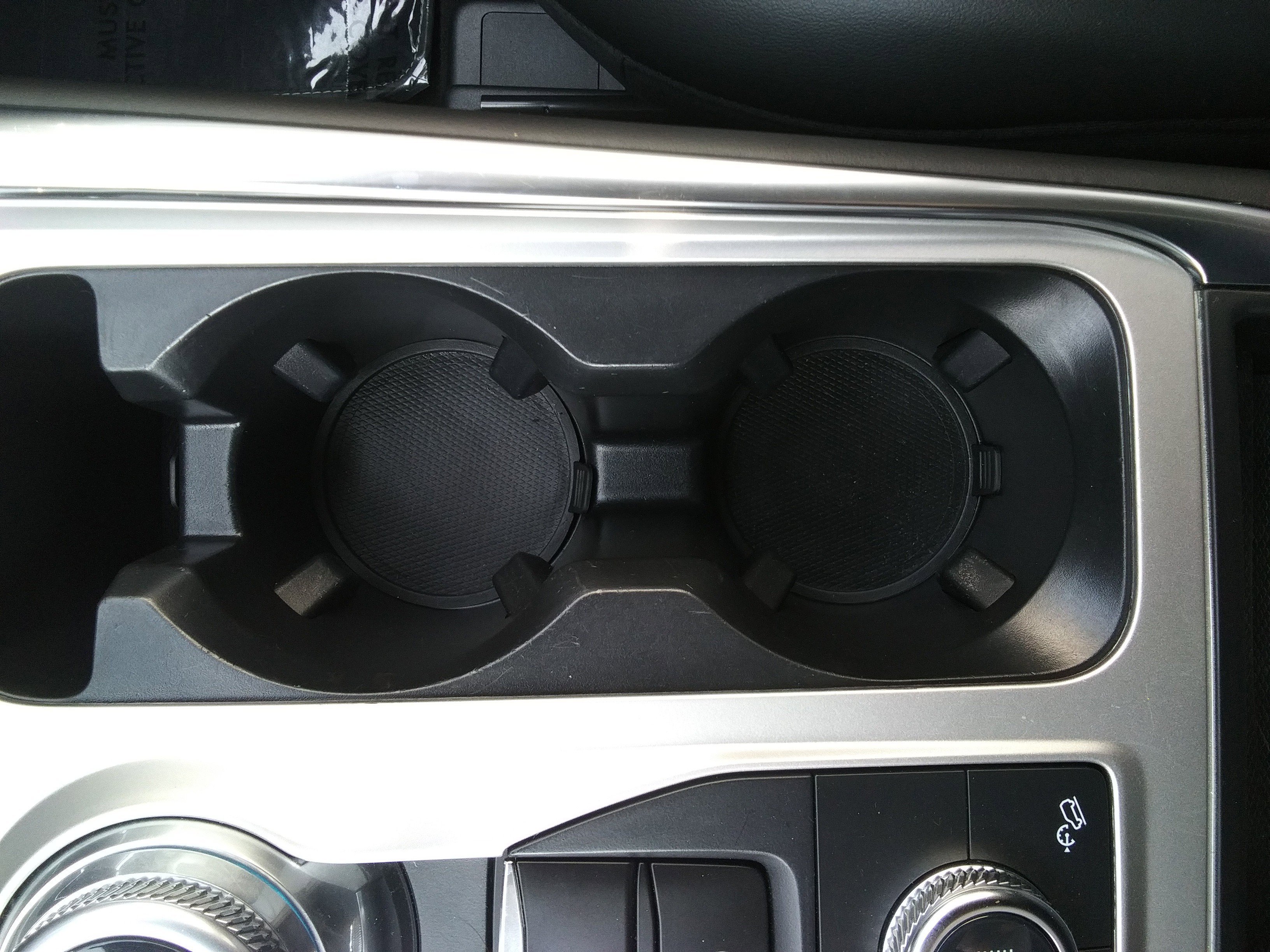 2023 Ford Explorer XLT photo 3