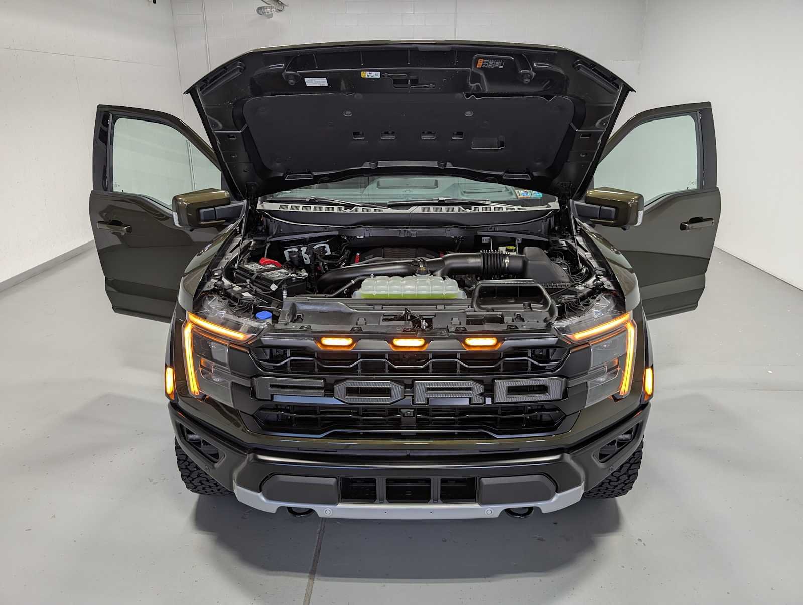 Used 2026 Shelter Green Ford Raptor image 15