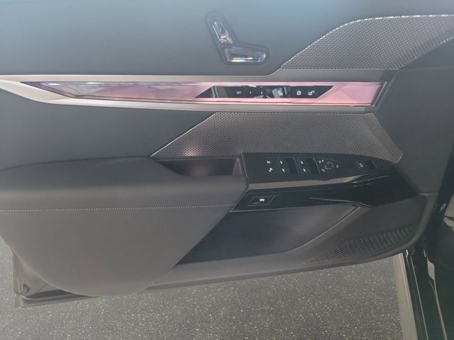 New 2026 Black Sapphire Metallic BMW 7 Series image 14