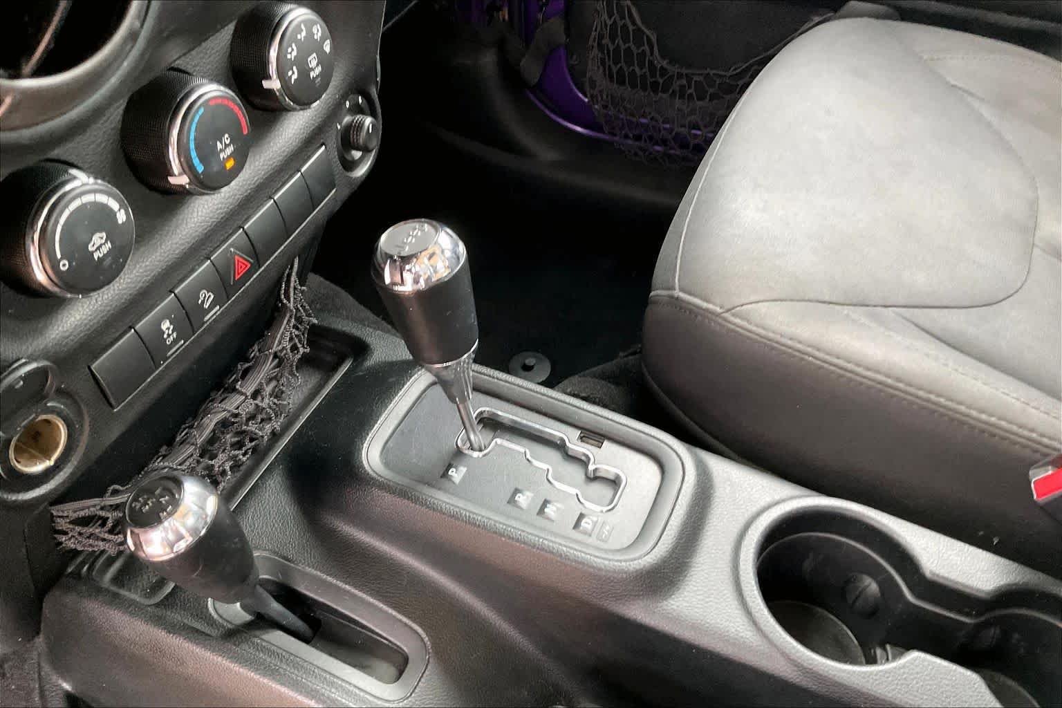 Used 2018 Xtreme Purple Pearlcoat Jeep Sport S image 15