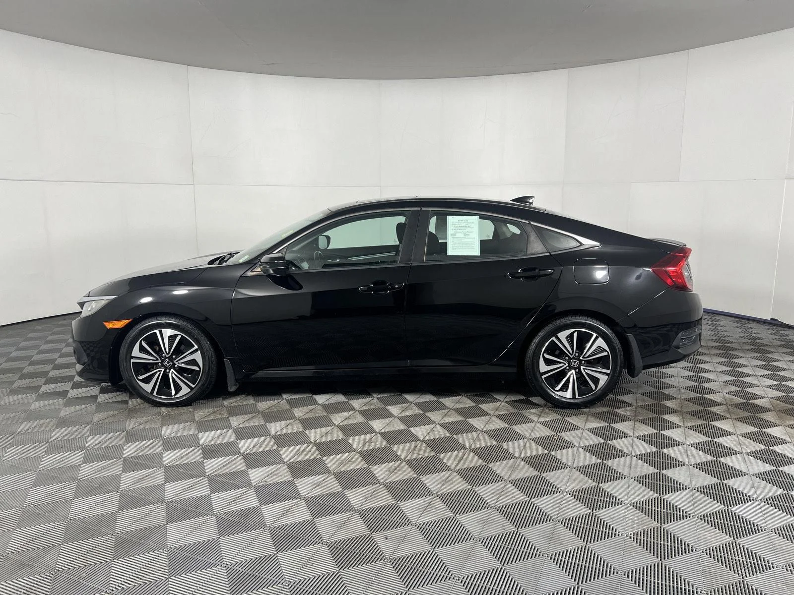 Used 2018 Crystal Black Pearl Honda EX-T image 15